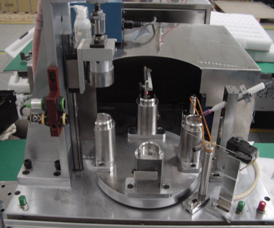 機(jī)械零件旋轉(zhuǎn)臺(tái)組合壓裝專(zhuān)機(jī)